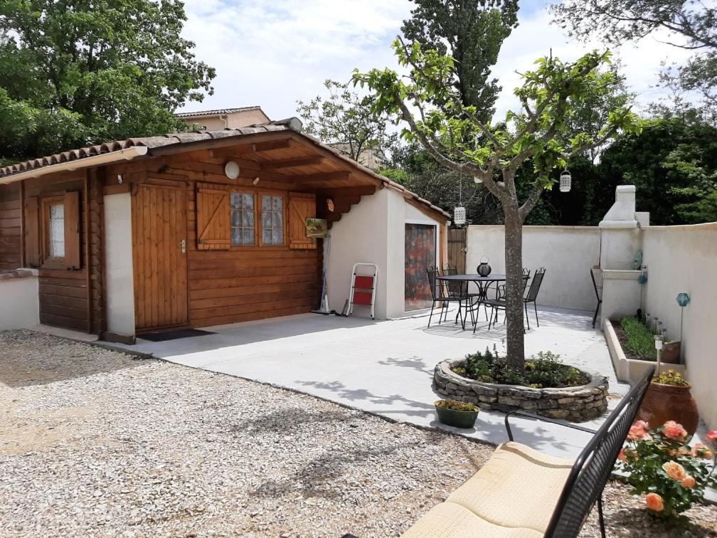 Chalet Au Pied Du Mont Ventoux Mormoiron Exterior foto